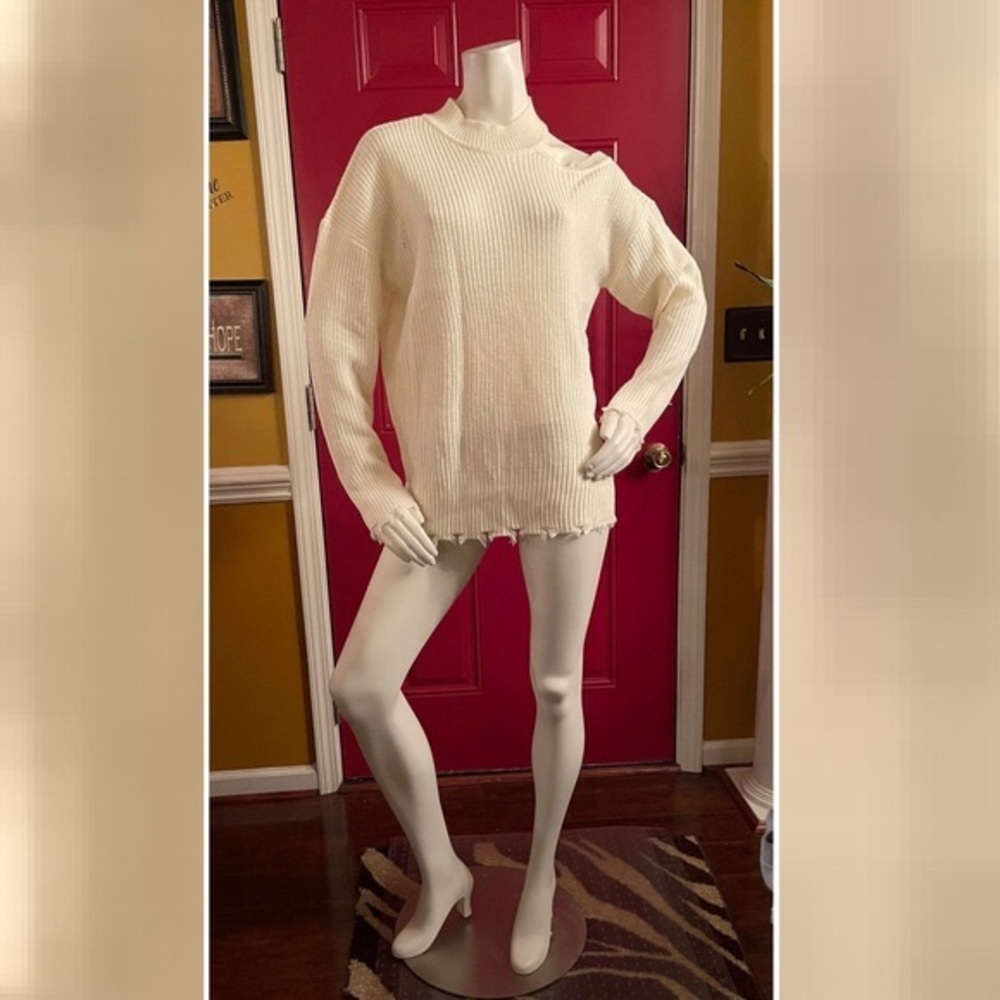 Distressed Cable Sweater - Picture 3 of 10